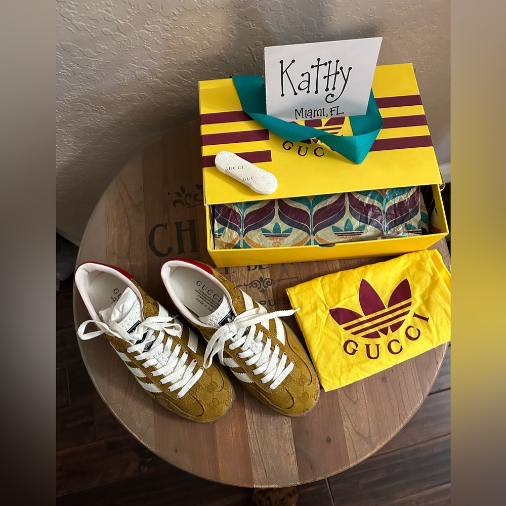 Brand New Authentic Adidas × Gucci Women’s Gazelle Beige GG Size 9.5